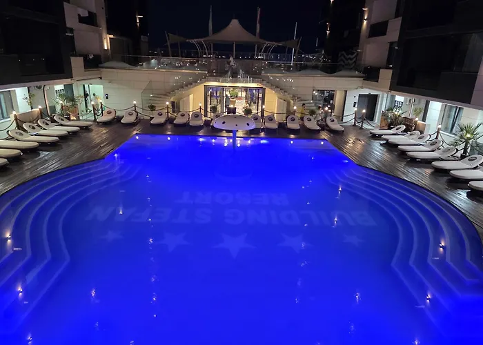 Azimuth Luxury Apartament