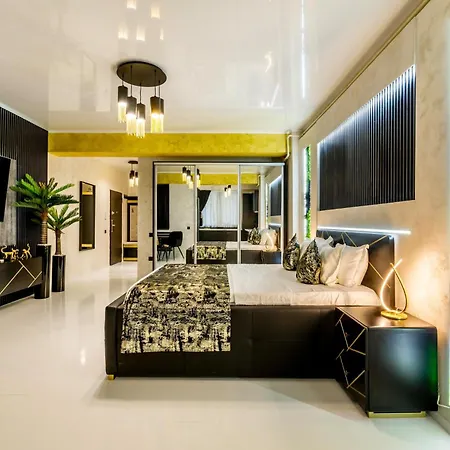 Azimuth Luxury Apartment