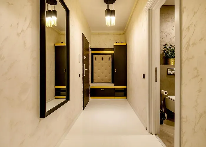 Azimuth Luxury コンスタンツァ